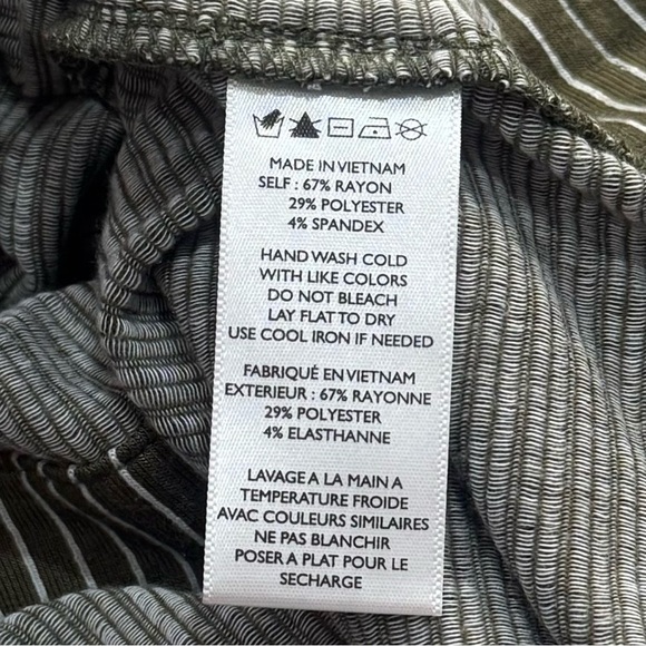 NEW Paper Crane Striped High Low Blouse Jersey Knit Button up Comfy Fall S - Picture 11 of 13